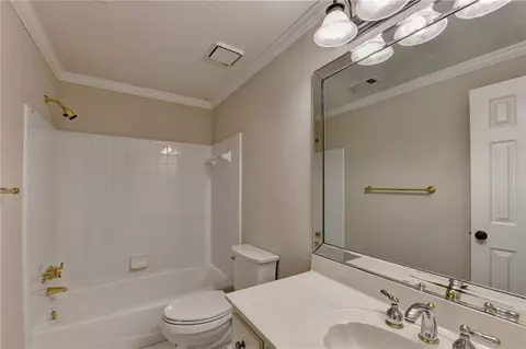 Bath - 7590 Wentworth Dr, Duluth, GA 30097 photo 10 of 10