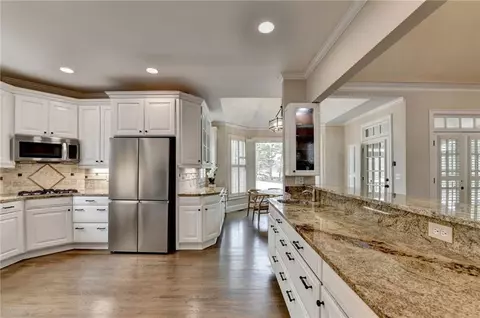Kitchen - 7590 Wentworth Dr, Duluth, GA 30097 photo 8 of 9