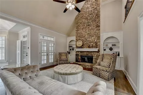 Living - 7590 Wentworth Dr, Duluth, GA 30097 photo 7 of 16