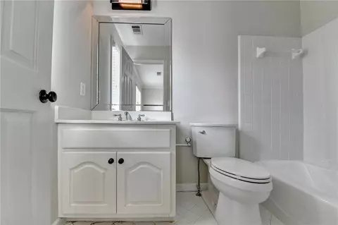 Bath - 7590 Wentworth Dr, Duluth, GA 30097 photo 7 of 10