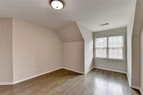 Bedroom - 7590 Wentworth Dr, Duluth, GA 30097 photo 3 of 7