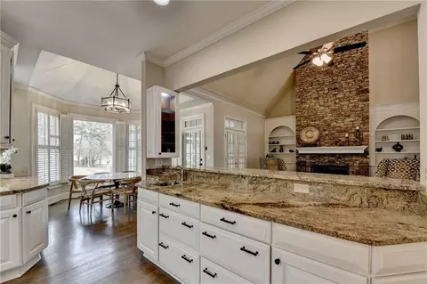 Kitchen - 7590 Wentworth Dr, Duluth, GA 30097 photo 6 of 9