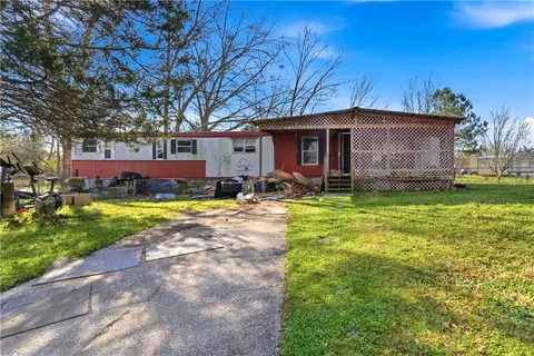 181 Rockwood Ln, Locust Grove, GA 30248
