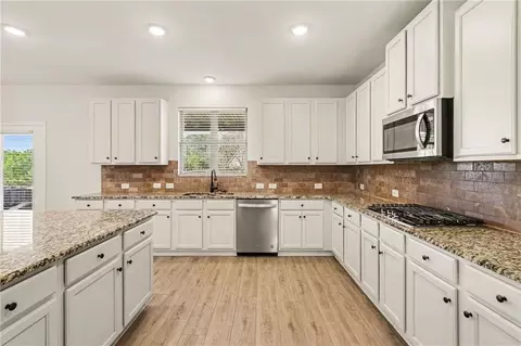 Kitchen - 75 Fanleaf Dr, Fairburn, GA 30213 photo 3 of 3
