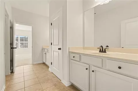 Entry Way - 75 Fanleaf Dr, Fairburn, GA 30213 photo 4 of 6