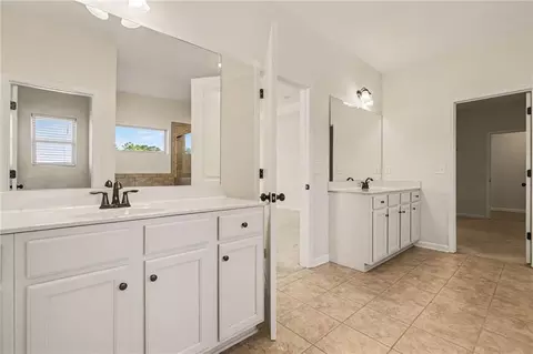 Entry Way - 75 Fanleaf Dr, Fairburn, GA 30213 photo 5 of 6