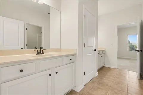 Entry Way - 75 Fanleaf Dr, Fairburn, GA 30213 photo 6 of 6