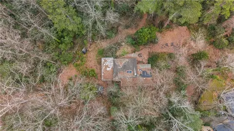 5635 Lake Forrest Dr, Sandy Springs, GA 30342
