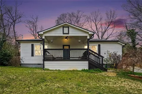1117 Burbank Cir, Marietta, GA 30062