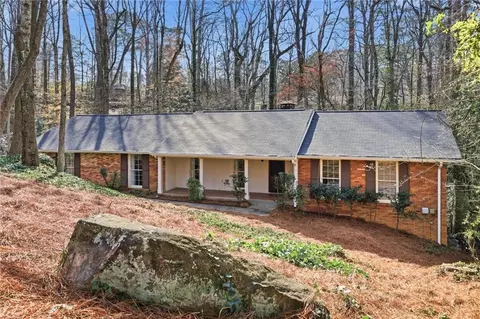 6900 Castleton Dr NW, Atlanta, GA 30328
