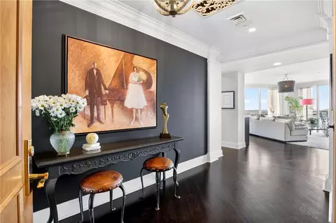 700 Park Regency Pl NE #2403, Atlanta, GA 30326