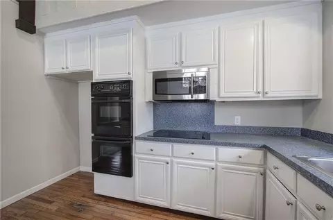 Kitchen - 30 Tamarack Ct, Jasper, GA 30143 photo 2 of 5