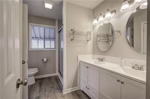 Bath - 30 Tamarack Ct, Jasper, GA 30143 photo 1 of 5