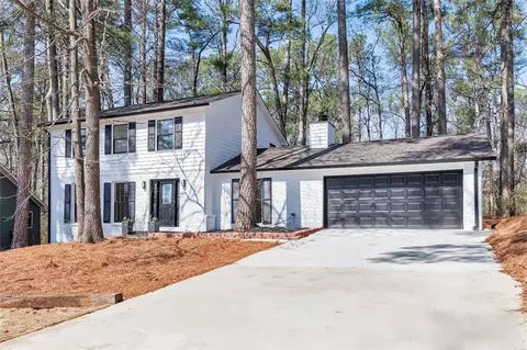 5112 Rocky Gln, Stone Mountain, GA 30088