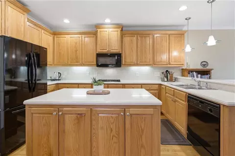 Kitchen - 2978 Legislative Ln, Buford, GA 30519 photo 4 of 6
