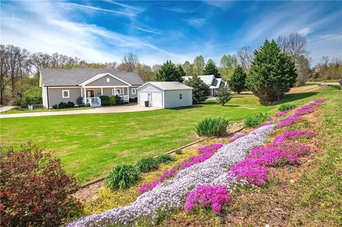 18 Shady Grove Ln, Blue Ridge, GA 30513