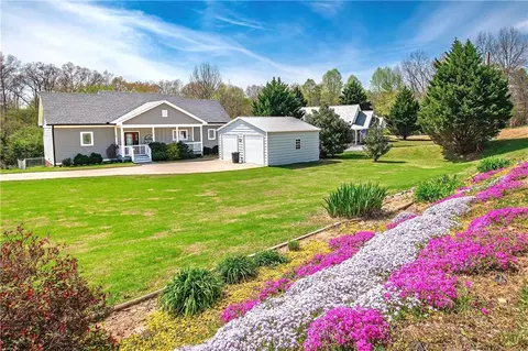 18 Shady Grove Ln, Blue Ridge, GA 30513