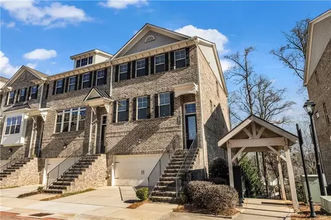 Exterior - 2006 Raven Way, Chamblee, GA 30341 photo 2 of 4