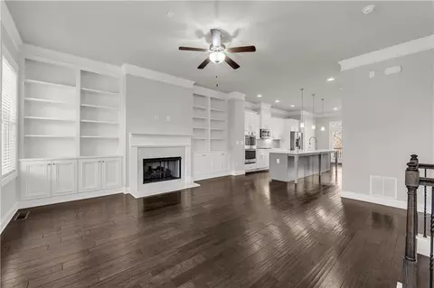 Living - 2006 Raven Way, Chamblee, GA 30341 photo 4 of 7