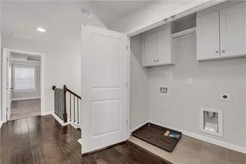 Entry Way - 2006 Raven Way, Chamblee, GA 30341 photo 2 of 3