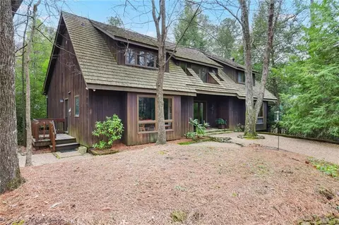 933 Greymont Cir NW, Marietta, GA 30064
