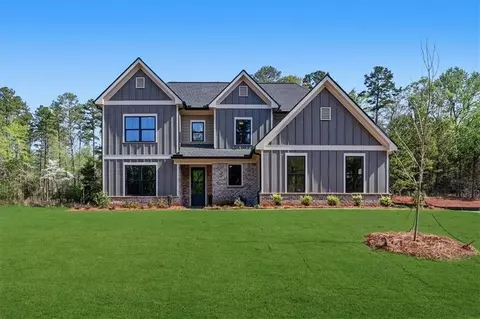 191 Thoroughbred Run, Hoschton, GA 30548