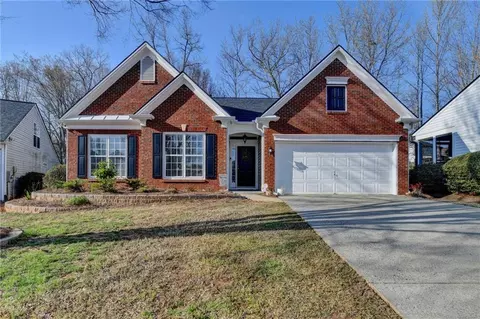 6770 Waveland Dr, Cumming, GA 30040