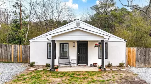 5304 Groovers Landing Rd SE, Acworth, GA 30101