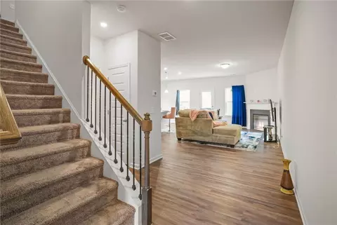 Entry Way - 10 Kane Dr, Jasper, GA 30143 photo 2 of 7