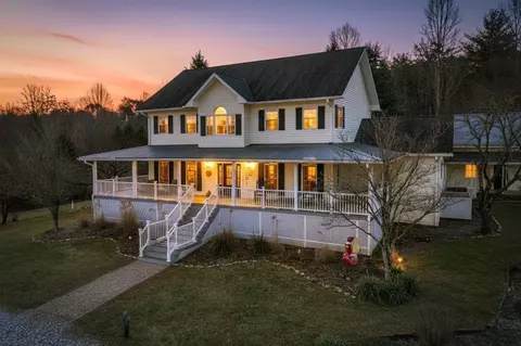 159 Victoria Dr, Blairsville, GA 30512