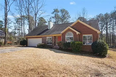 35 Summit Dr, Covington, GA 30016 photo 2