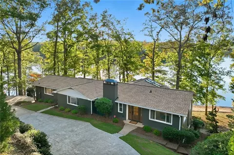 7820 Barkers Bend Dr, Murrayville, GA 30564