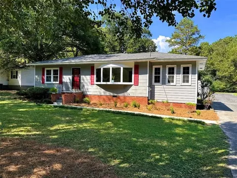 Exterior - 121 Hunt Dr NE, Calhoun, GA 30701 photo 7 of 7