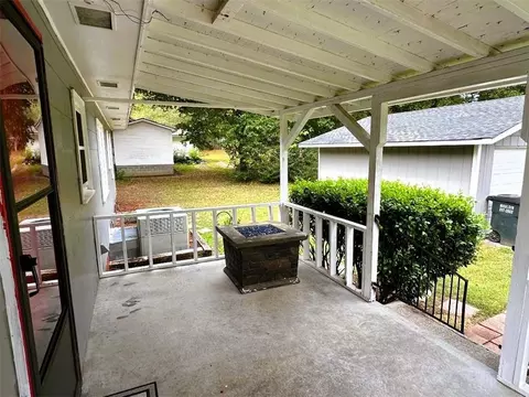 Exterior - 121 Hunt Dr NE, Calhoun, GA 30701 photo 3 of 7
