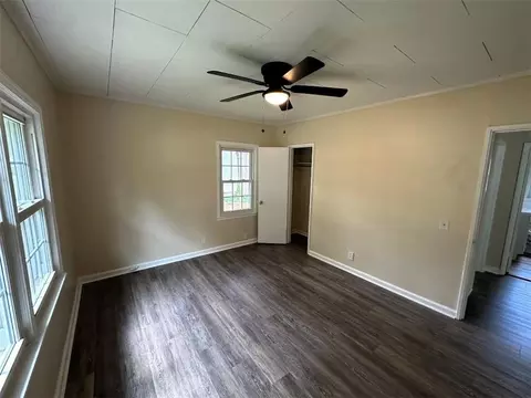 Bedroom - 121 Hunt Dr NE, Calhoun, GA 30701 photo 4 of 9