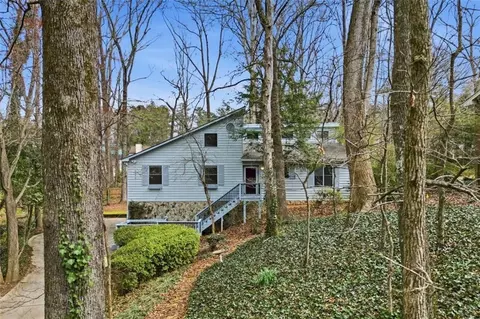 2490 Stoney Brook Ln NE, Marietta, GA 30062