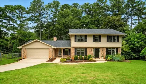 2416 Norwich Ln, Tucker, GA 30084
