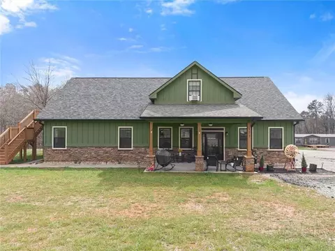 152 Grover Taylor Rd, Demorest, GA 30535