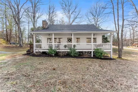 264 Wild Turkey Trl, Cleveland, GA 30528
