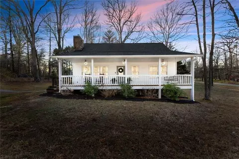 264 Wild Turkey Trl, Cleveland, GA 30528