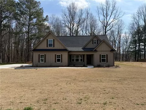629 136 Connector, Talking Rock, GA 30175