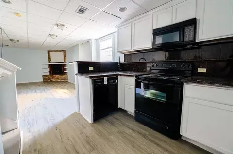 Kitchen - 10997 Big Sky Dr, Hampton, GA 30228 photo 2 of 2