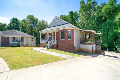Exterior - 10997 Big Sky Dr, Hampton, GA 30228 photo 2 of 3
