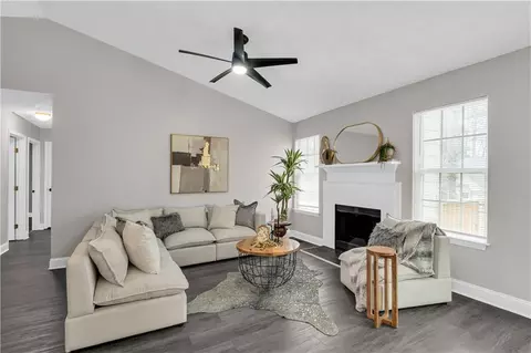 1329 Ling Dr, Austell, GA 30168