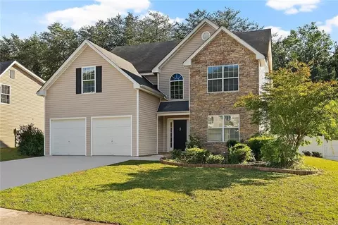 211 Millstone Dr, Hampton, GA 30228