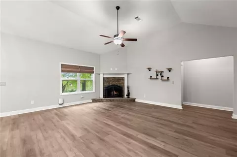 65 Academy St, Pendergrass, GA 30567 photo 13