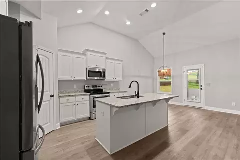 65 Academy St, Pendergrass, GA 30567 photo 5