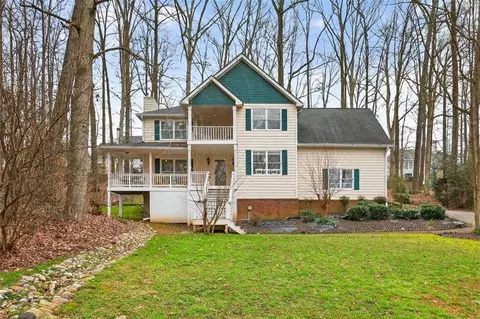301 Tweed Ct, Sugar Hill, GA 30518