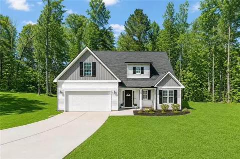 121 Mountain Creek Dr, Maysville, GA 30558