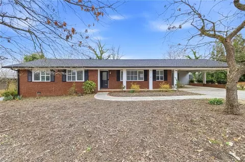2176 Riverside Dr, Gainesville, GA 30501